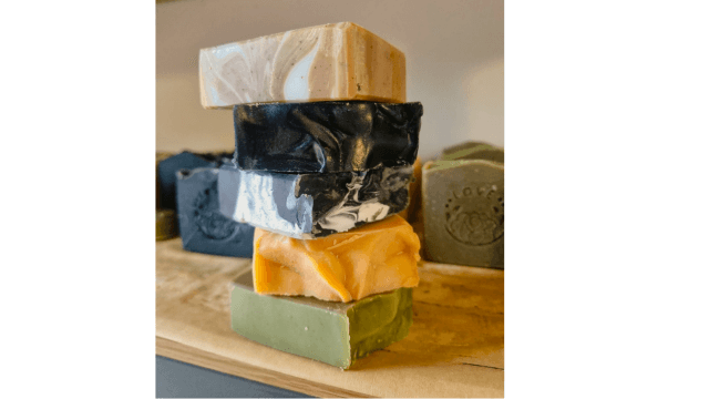 Xà phòng Nguyễn Phượng